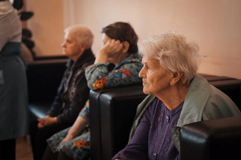 В Тверской области прививку от коронавируса сделали почти 70 тысяч жителей старшего возраста В Тверской области прививку от коронавируса сделали почти 70 тысяч жителей старшего возраста
