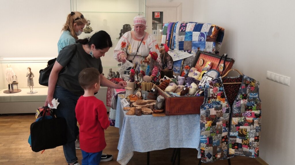 В Тверской области проходит уникальная выставка "Непрерванная нить" В Тверской области проходит уникальная выставка "Непрерванная нить"
