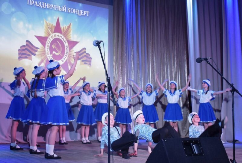 Во Ржевском районе прошел концерт "О том, что было, не забудем" в честь Дня Победы