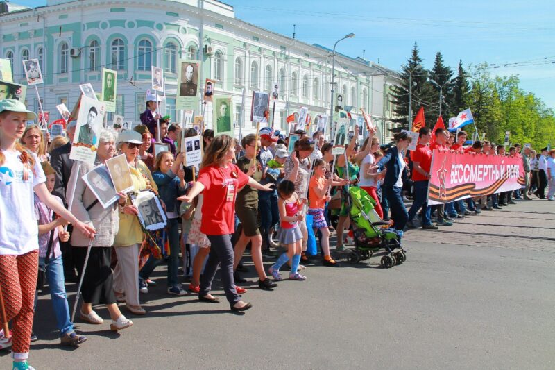 "Бессмертный полк": как проходила самая массовая акция Дня Победы в Твери
