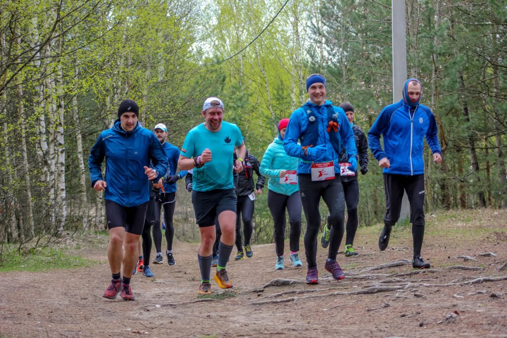 Рекордный забег: тверские спортсмены пробежали 130 км в День Победы