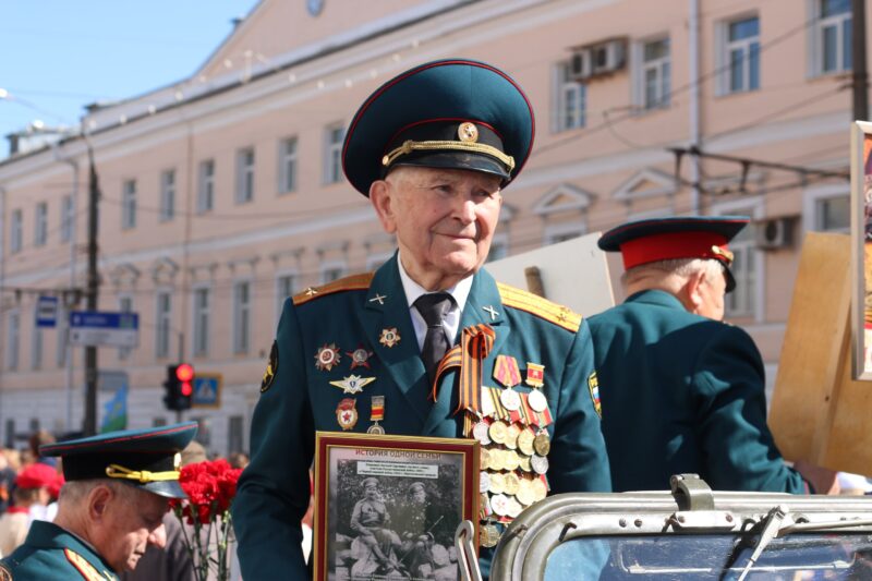 "Бессмертный полк": как проходила самая массовая акция Дня Победы в Твери
