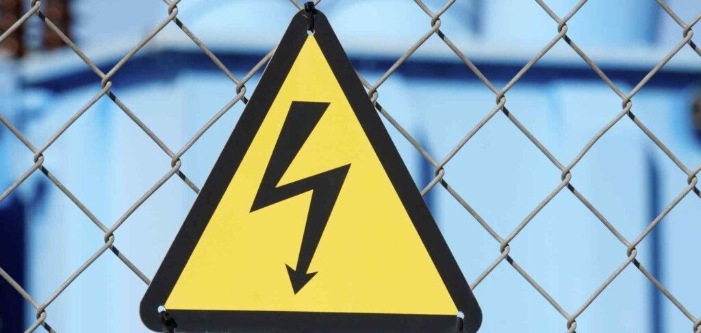 16-летний подросток погиб от удара током в Тверской области 16-летний подросток погиб от удара током в Тверской области