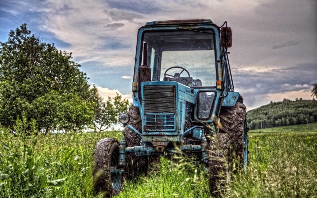 В Тверской области мужчина незаконно продал запчасти трактора
