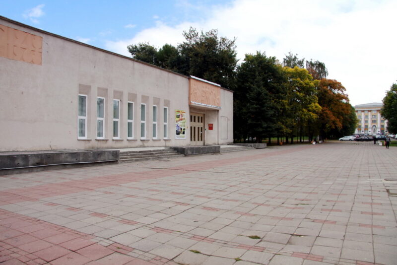 Музейно-выставочный центр Лизы Чайкиной приглашает на выставку работ ведущих мастеров Тверской области Музейно-выставочный центр Лизы Чайкиной приглашает на выставку работ ведущих мастеров Тверской области
