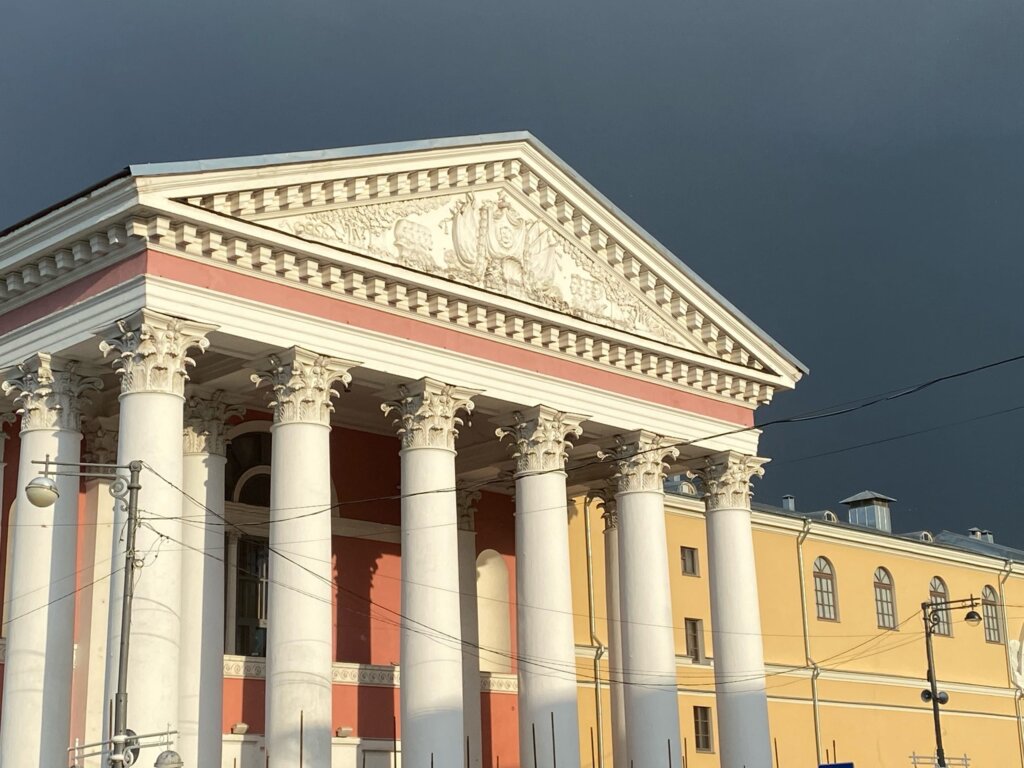 В Твери Волгоградский новый экспериментальный театр представит спектакль “Вера, надежда, любовь!” В Твери Волгоградский новый экспериментальный театр представит спектакль “Вера, надежда, любовь!”