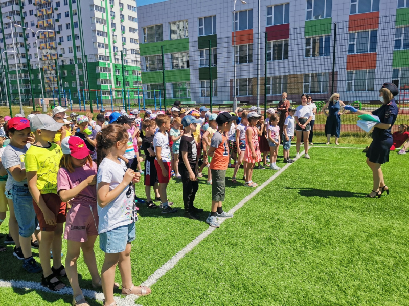 Сотрудники ГАИ организовали для детей мероприятие «Лето прекрасно - когда безопасно»