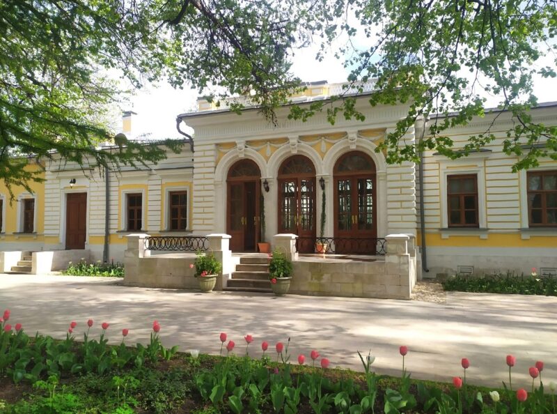 В Твери пройдет мастер-класс «Белка Дворцового сада» В Тверском императорском дворце покажут фаянс и фарфор XIX–XX вековВ Тверском императорском дворце покажут фаянс и фарфор XIX–XX веков