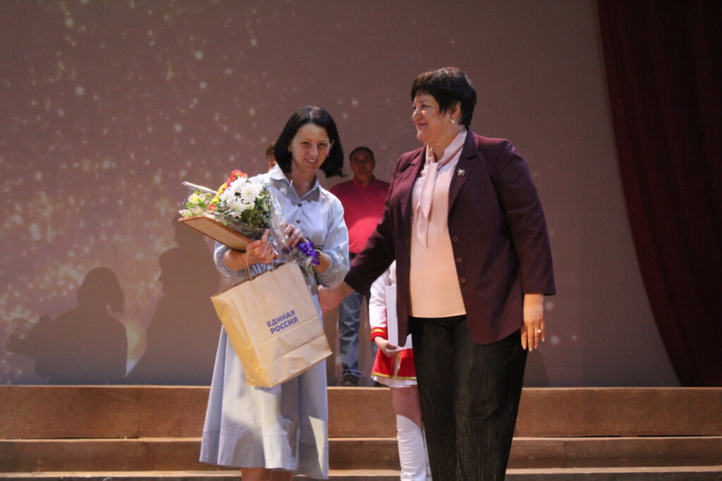 Отличившихся людей Лихославльского округа наградили в День России