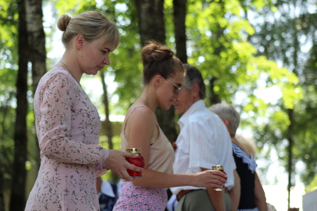 В Лихославльском округе зажгли свечи в память о страшном дне