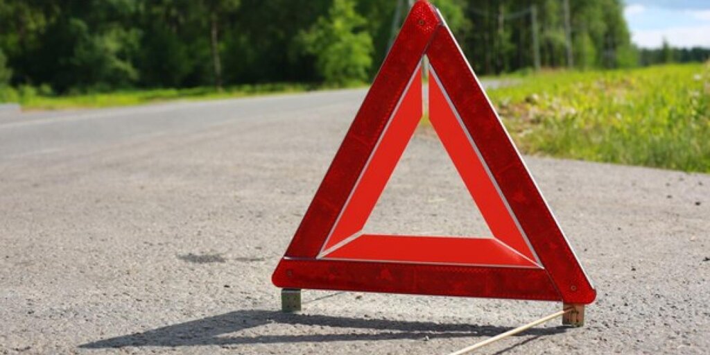 В Тверской области перевернулся автомобиль