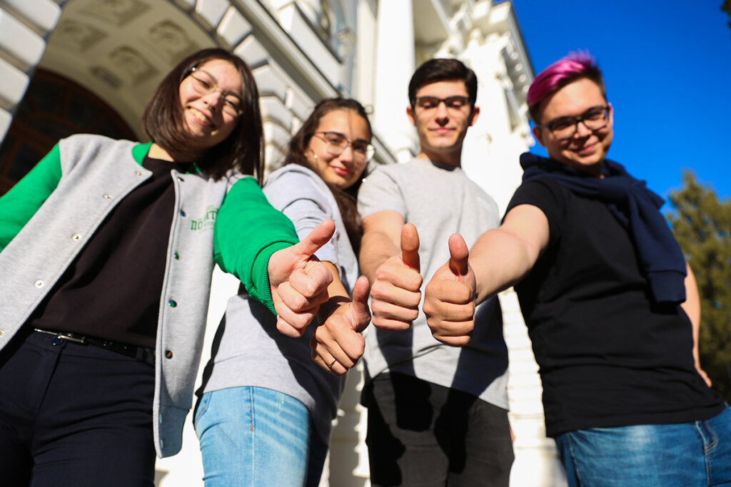 Талантливые студенты Тверской области примут участие в «Диалоге на равных» Жители Тверской области могут принять участие в проекте «Таланты России»