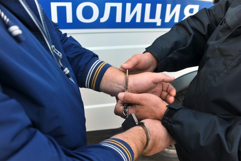 В Твери задержали иностранного гражданина, который пытался сбыть запрещенное вещество В Тверской области мужчина похитил из магазина конверт с деньгами, игнорируя продавца