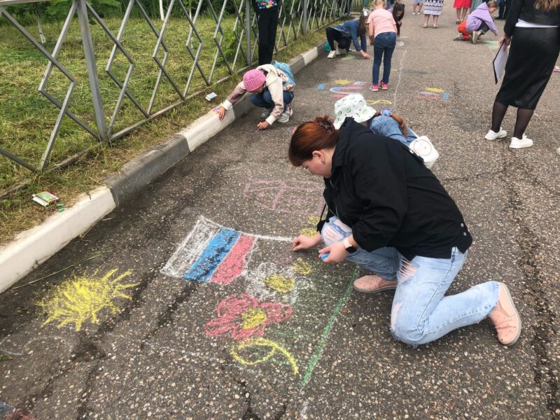 Праздничный концерт в честь Дня России прошёл в посёлке Есинка Ржевского района