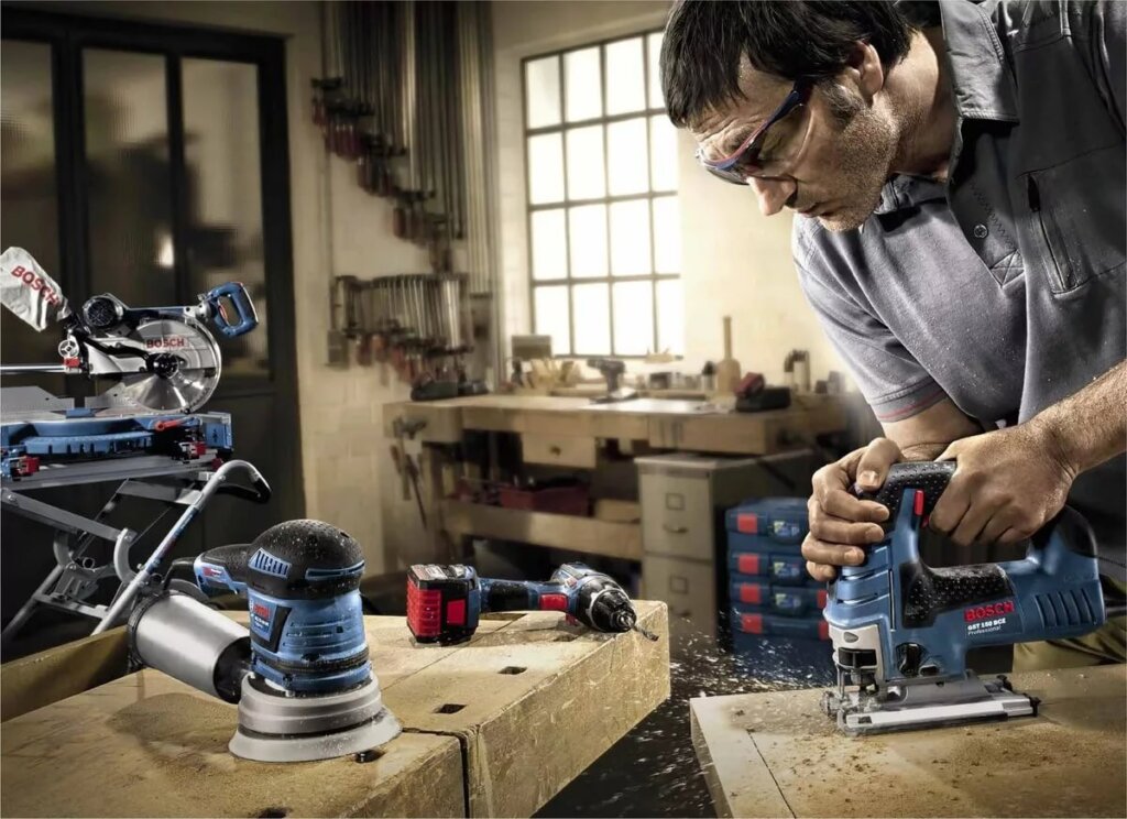 В Тверской области мужчина с чужой дачи забрал электроинструменты В Тверской области мужчина с чужой дачи забрал электроинструменты