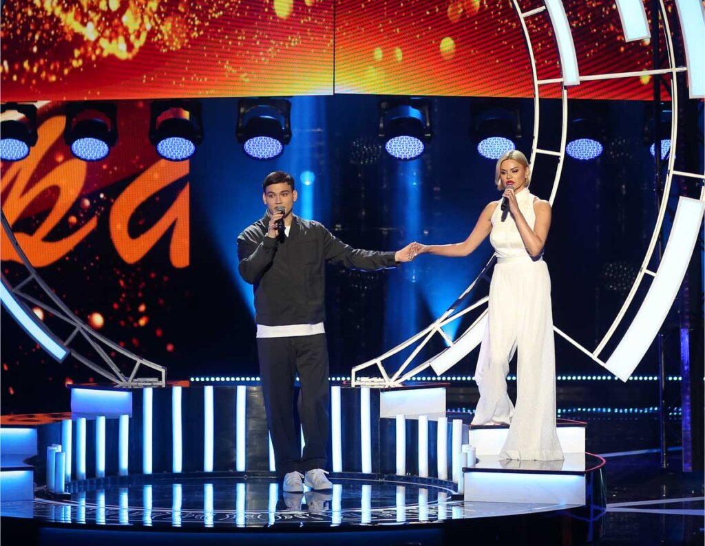 Сын Михаила Круга спел его песню на премии «Шансон года»