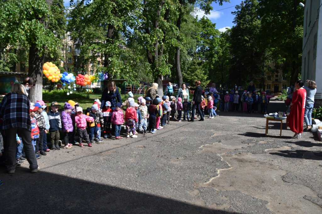 В городе Конаково детсадовцы получили награды за участие в конкурсе, посвященного 76-й годовщине Великой Победы