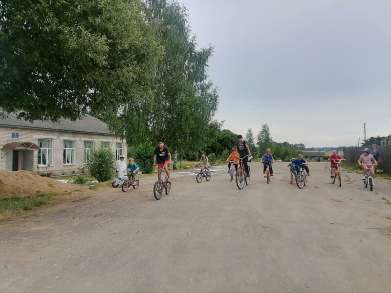Юным велосипедистам из Ржевского района рассказали о безопасности на дороге