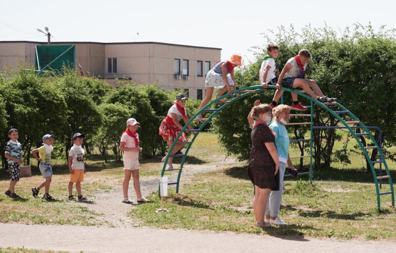 Игорь Руденя посетил в Андреаполе школу  №3 и детскую школу искусств