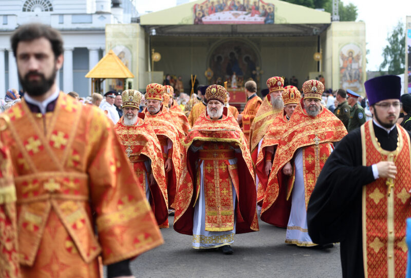 В Калязине отмечают 500-летие обретения мощей Макария Калязинского В Калязине отмечают 500-летие обретения мощей Макария Калязинского