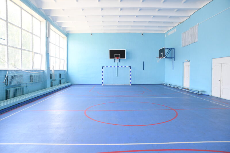 Губернатор Игорь Руденя поручил модернизировать стадион у Бежецкой средней школы №4