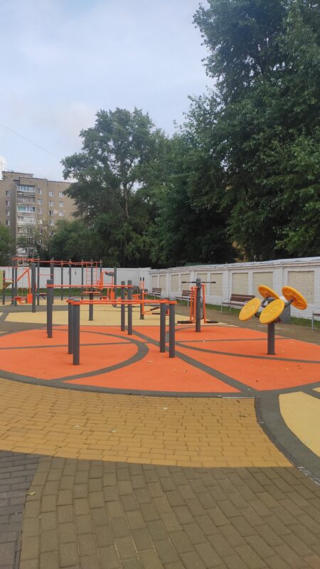 В Твери открылась инклюзивная детская площадка