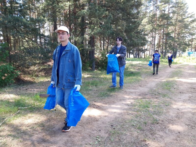 В заказнике «Троеручица» Тверской области прошёл субботник в День эколога