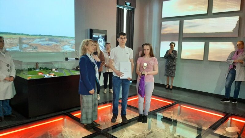 У Ржевского мемориала Советскому солдату наградили победителей всероссийского конкурса видеороликов «Память, сохраненная в стихах»