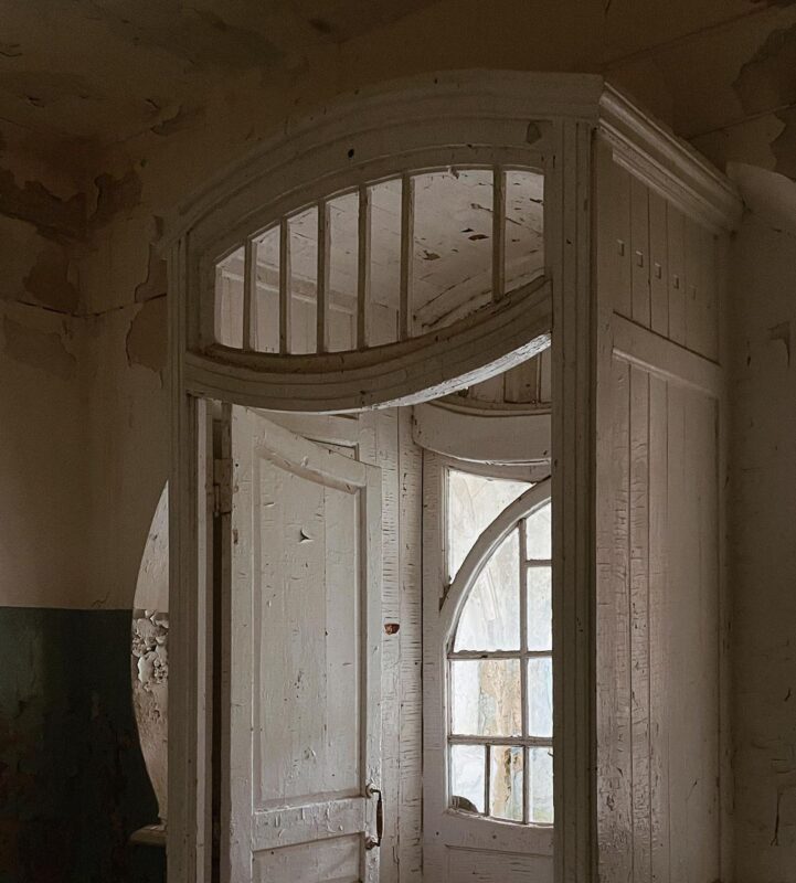 Московский блоггер показал прелесть забытого модерна Тверской области