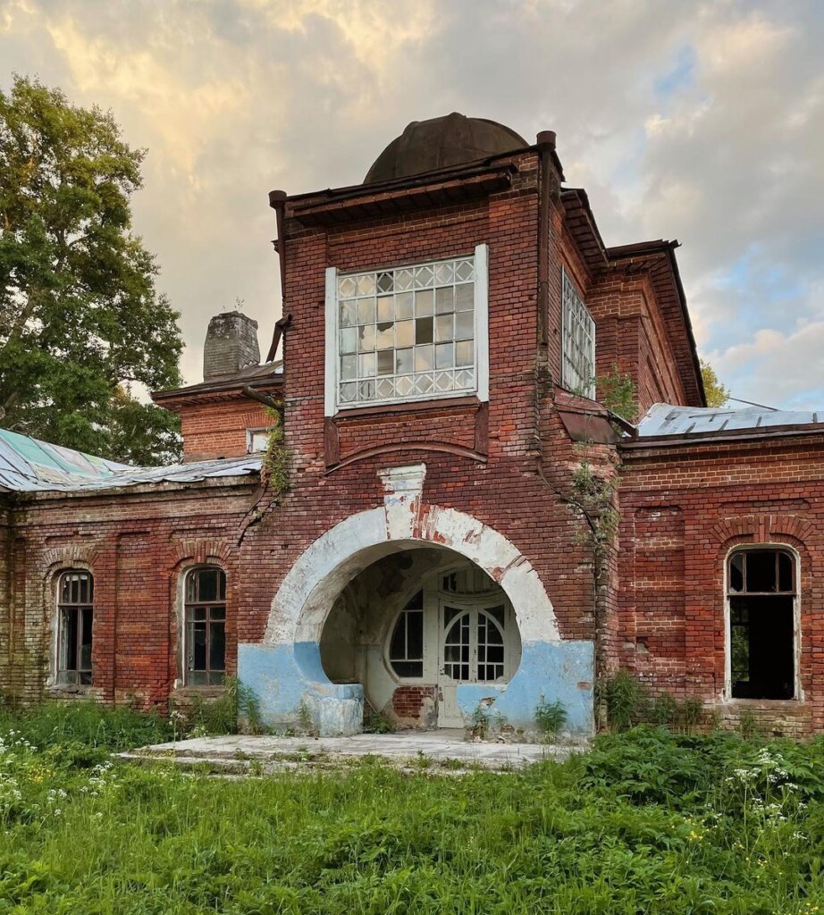 Московский блоггер показал прелесть забытого модерна Тверской области