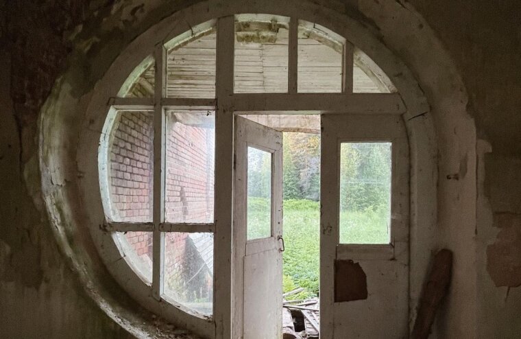 Московский блоггер показал прелесть забытого модерна Тверской области