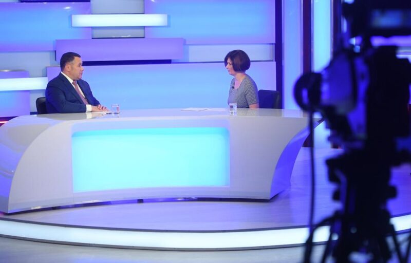 Игорь Руденя о планах на ремонт дорожного покрытия в Твери Что осталось за кадром: в прямом эфире Игорь Руденя о визите Михаила Мишустина в Тверь