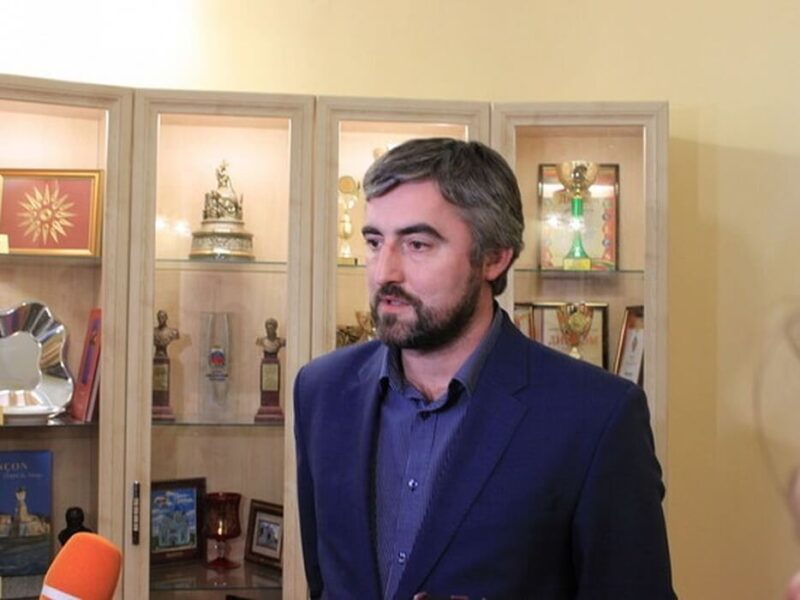 Сергей Аксенов: Вместе с «Дирекцией парков» Твери устраним последствия хулиганских действий Сергей Аксенов: Вместе с «Дирекцией парков» Твери устраним последствия хулиганских действий
