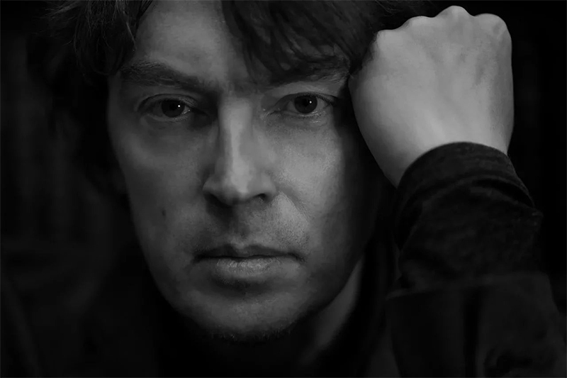 Дмитрий Воденников: «Когда себе не принадлежишь, ты очень хорошо живешь»