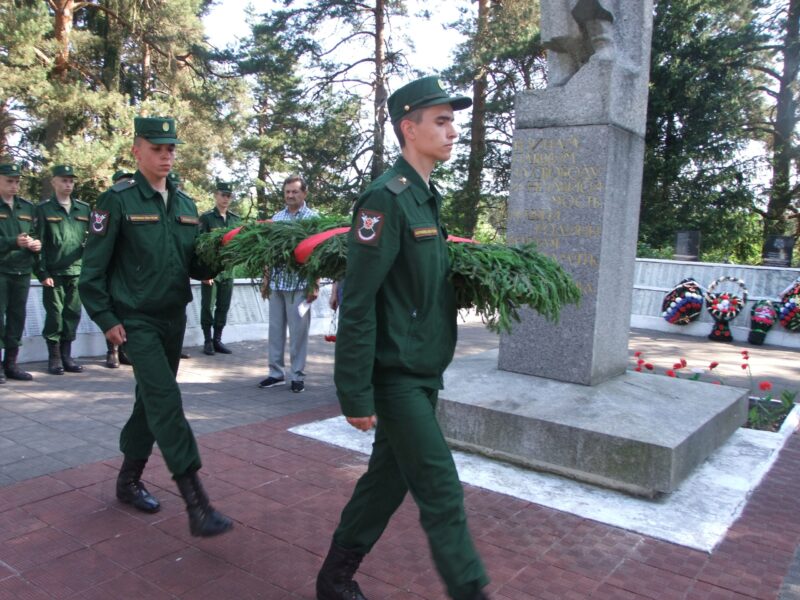 В Торопце прошел День памяти и скорби В Торопце прошел День памяти и скорби
