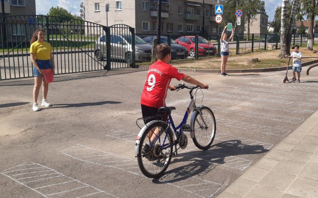 Конаковским ребятам рассказали о безопасной езде на велосипеде