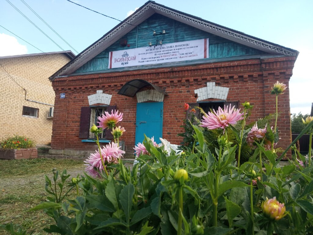 Федор Савинцев посетил Васильевский музей гвоздарей