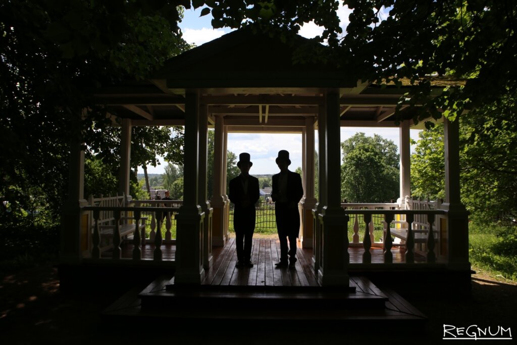 В деревне Берново Тверской области отмечают Пушкинский день