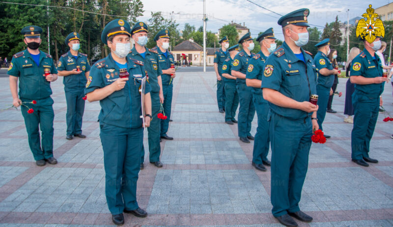 Пожарно-спасательные службы Твери приняли участие в патриотическом митинге Пожарно-спасательные службы Твери приняли участие в патриотическом митинге