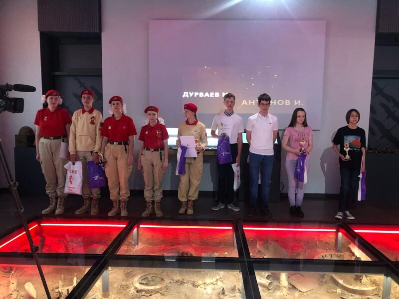 У Ржевского мемориала Советскому солдату наградили победителей всероссийского конкурса видеороликов «Память, сохраненная в стихах»