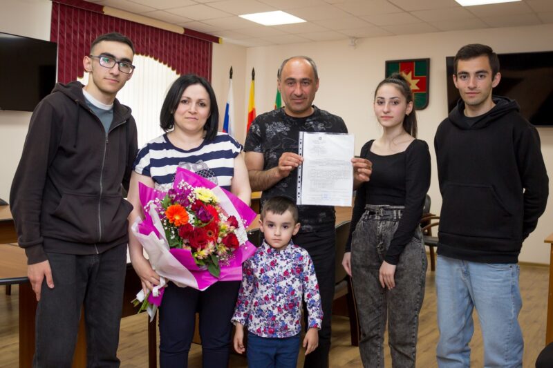 Многодетной семье из Лихославля дали деньги на жилье Многодетной семье из Лихославля дали деньги на жилье