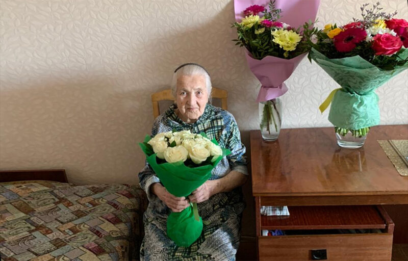 Игорь Руденя поздравил со столетием ветерана Великой Отечественной войны Александру Фёдоровну Громову Игорь Руденя поздравил со столетием ветерана Великой Отечественной войны Александру Фёдоровну Громову