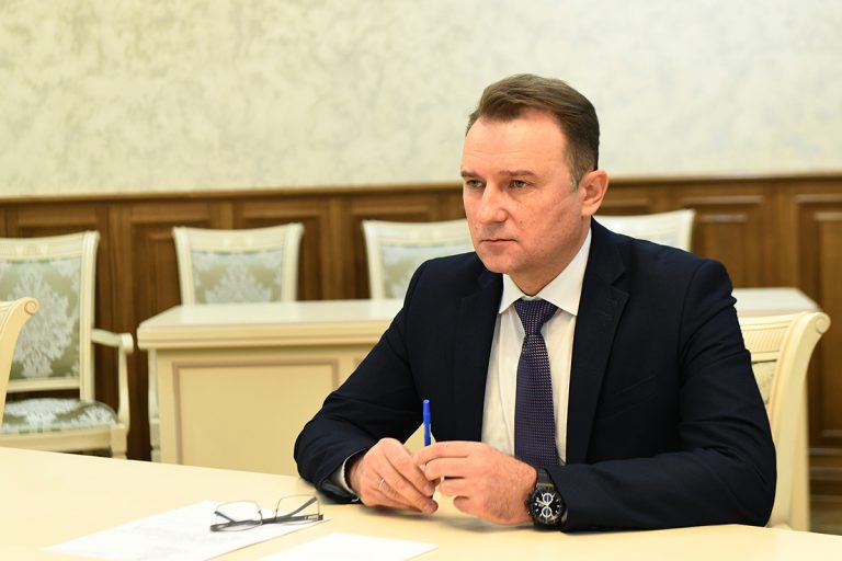 Геннадий Ломака: Руденя славится тем, что всегда завершает всё начатое Глава Бологовского округа Геннадий Ломака ушел в отставку