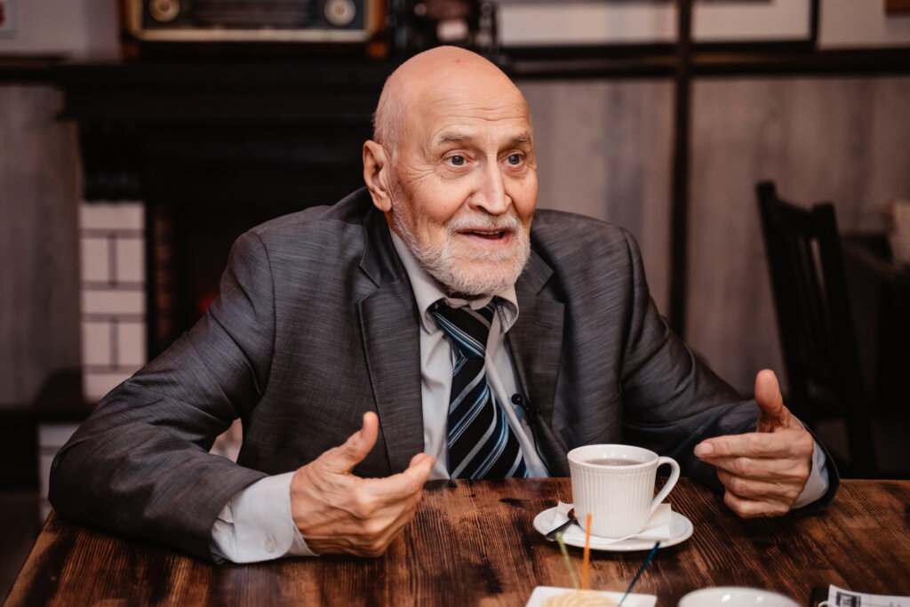 Николай Дроздов и "Смешарики" расскажут детям о природе России в новом подкасте Николай Дроздов и "Смешарики" расскажут детям о природе России в новом подкасте