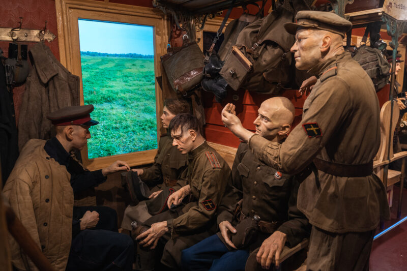 В Тверь прибыл уникальный передвижной музей «Поезд Победы»