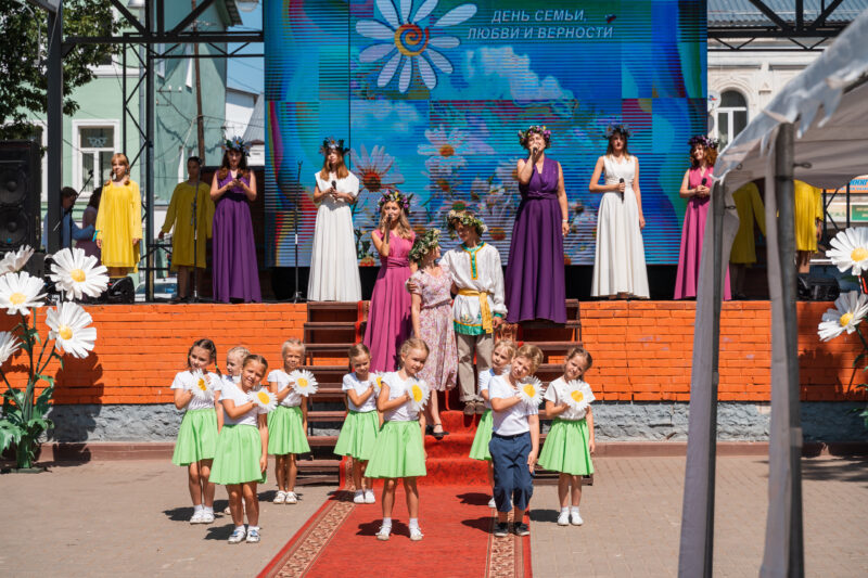 Супружеские пары из Тверской области наградили медалью «За любовь и верность»