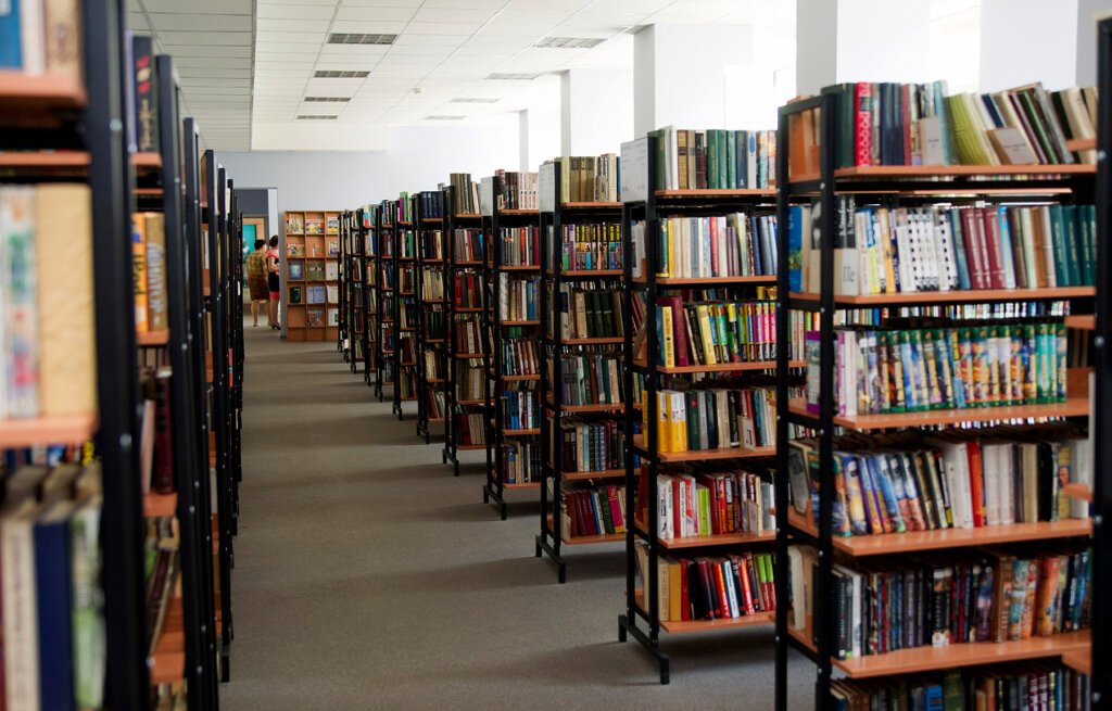 В Твери проходит книжная выставка писателя Артёма Драбкина