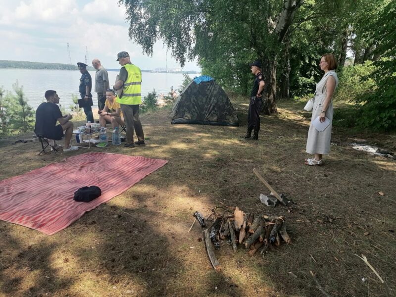 В Конаковском бору прошёл экологический рейд В Конаковском бору прошёл экологический рейд