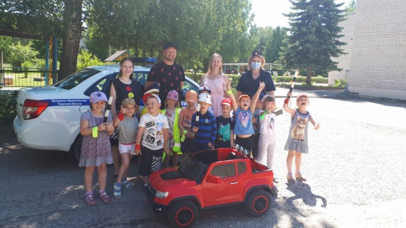 Малыши города Конаково побыли пешеходами и водителями