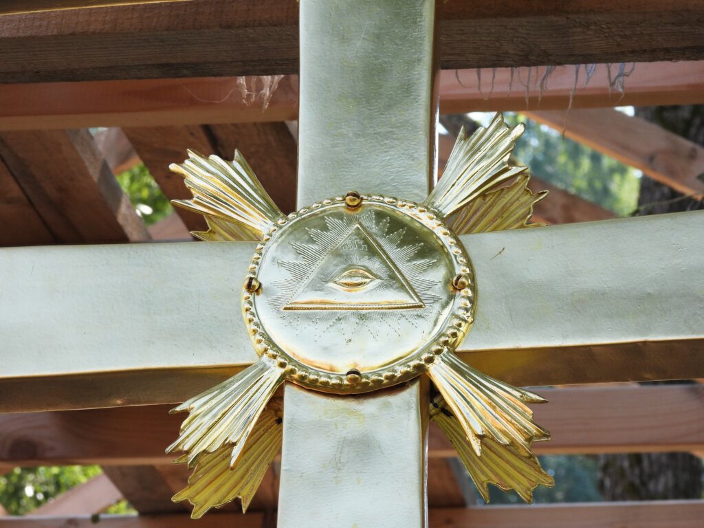 На крест калязинской колокольни в Тверской области вернули былые имена На крест калязинской колокольни в Тверской области вернули былые имена